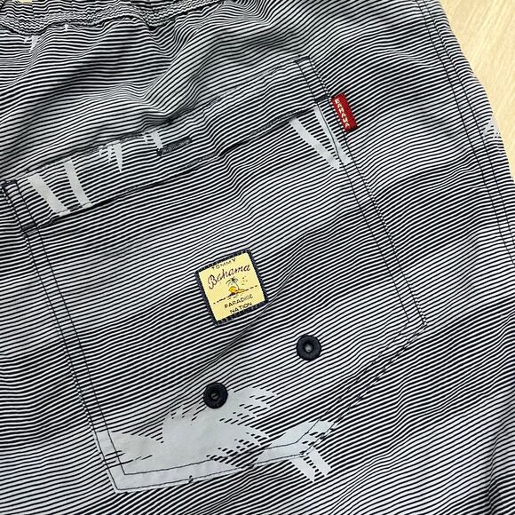 Tommy Bahama Men's LG Gray Palm Tree Print University Of Florida Bathing Suit - Picture 3 of 5